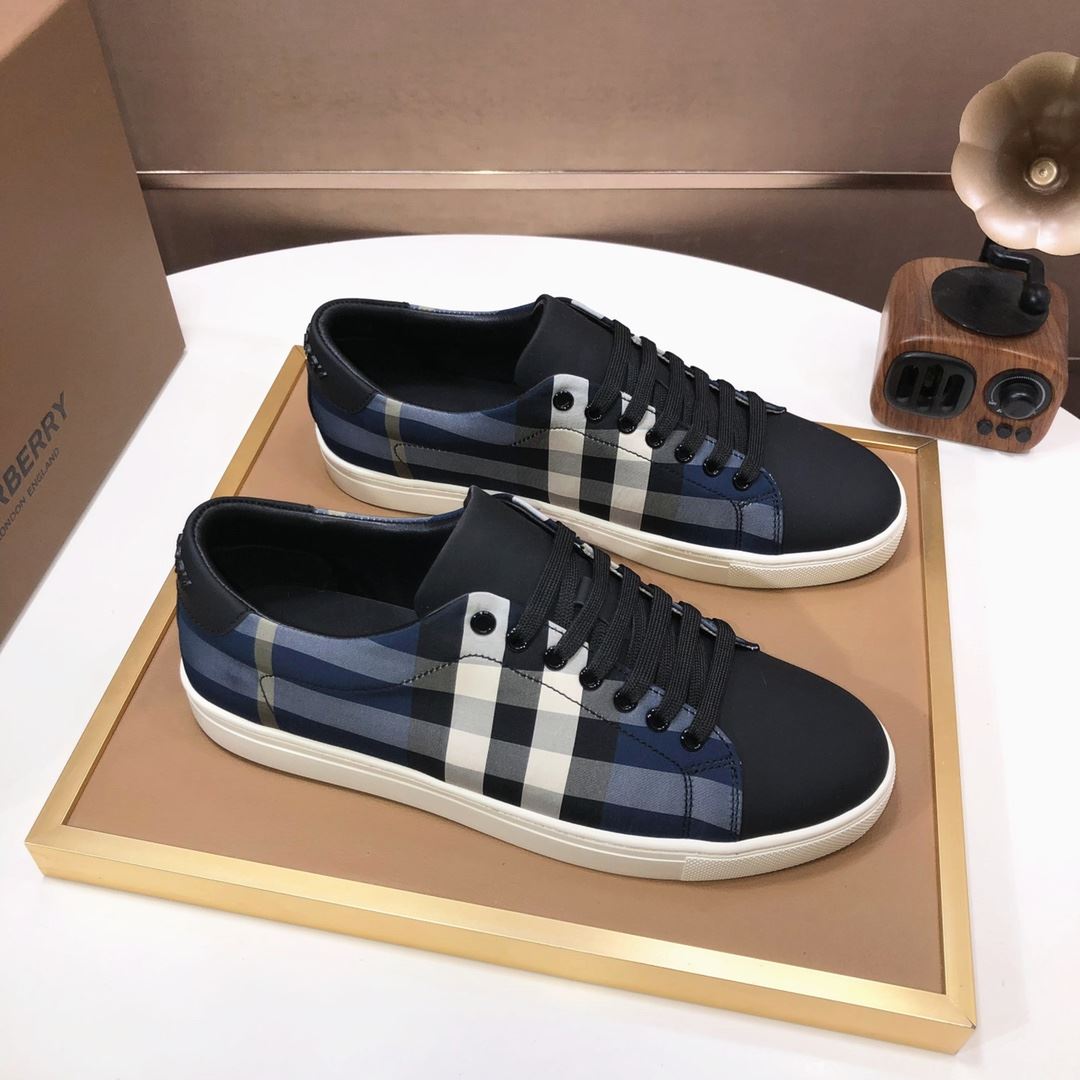 Burberry Low Shoes